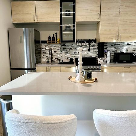 Contemporary Downtown Condo Джэксонвиль Экстерьер фото